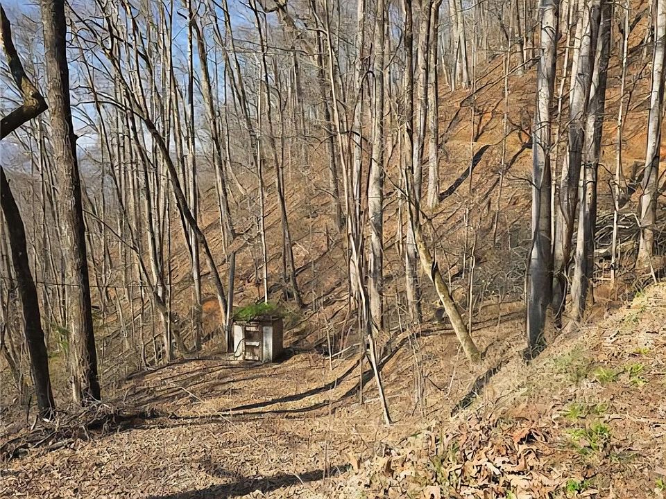 1st image of 32 Black Mountain Rd
