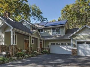 106 Shutesbury Rd, Amherst, MA 01002