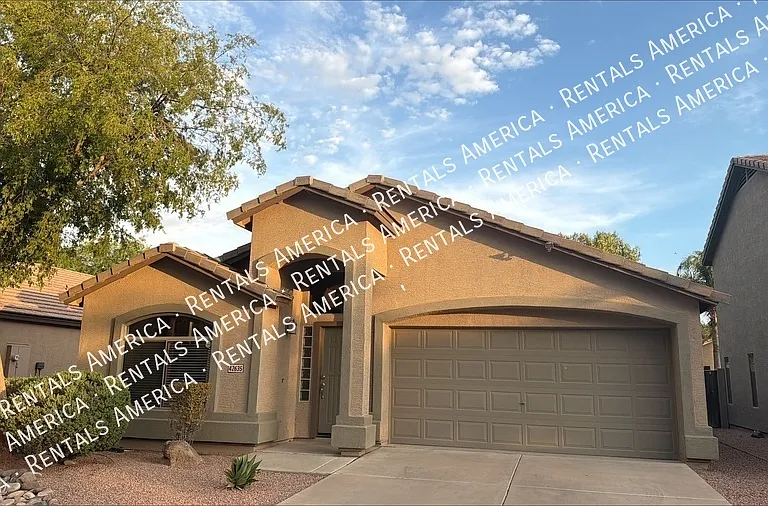 42635 W Colby Dr — Photo 2