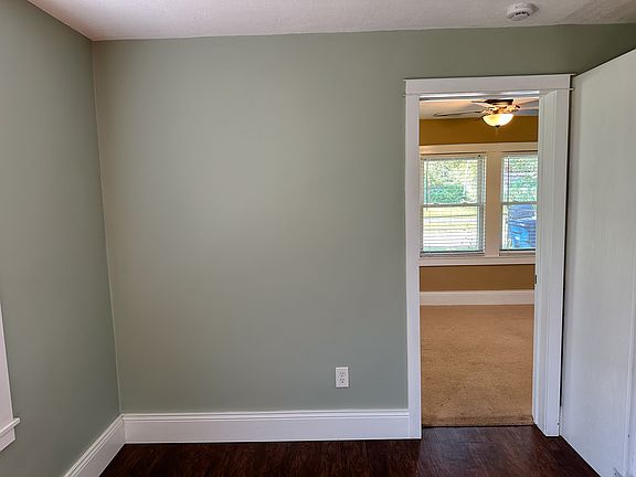 5th image of 3200 Wright St