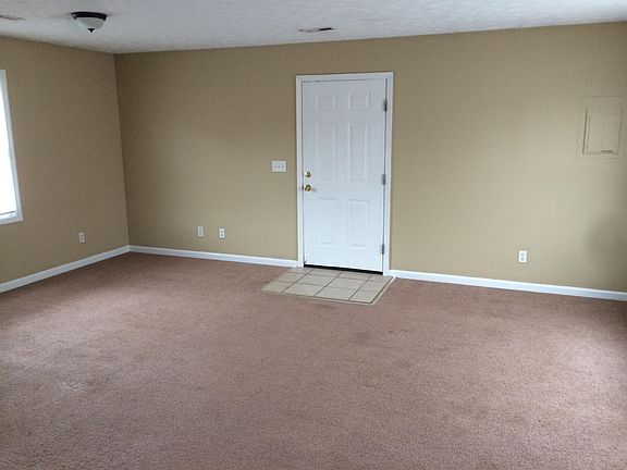 4th image of 1646 Foxhaven Dr APT 8