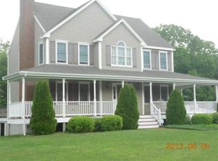 8 Christmas Tree Ln, Halifax, MA 02338