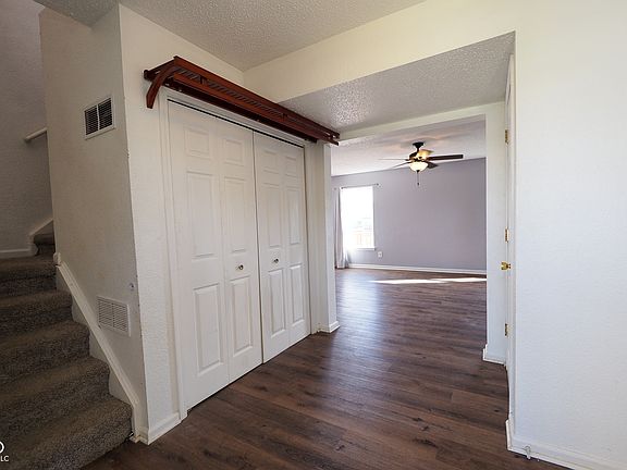 4th image of 1819 Blue Lake Dr