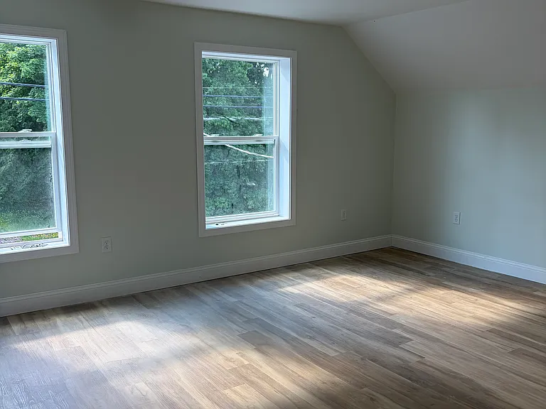 56 West St — Photo 9