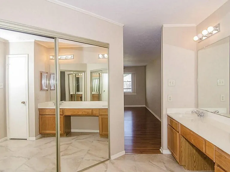 6910 Brockington Dr — Photo 9