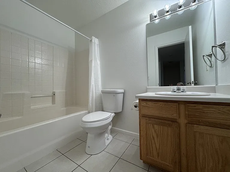 1914 N 2225 W — Photo 10