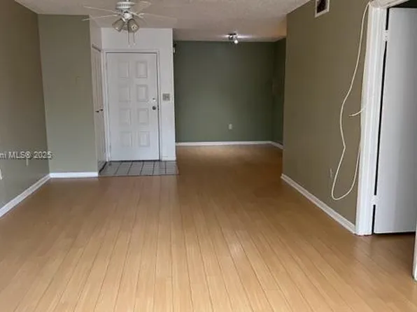 2820 N Oakland Forest Dr APT 106, Fort Lauderdale, FL 33309