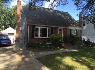 60 S Terrace Pl, Valley Stream, NY 11580