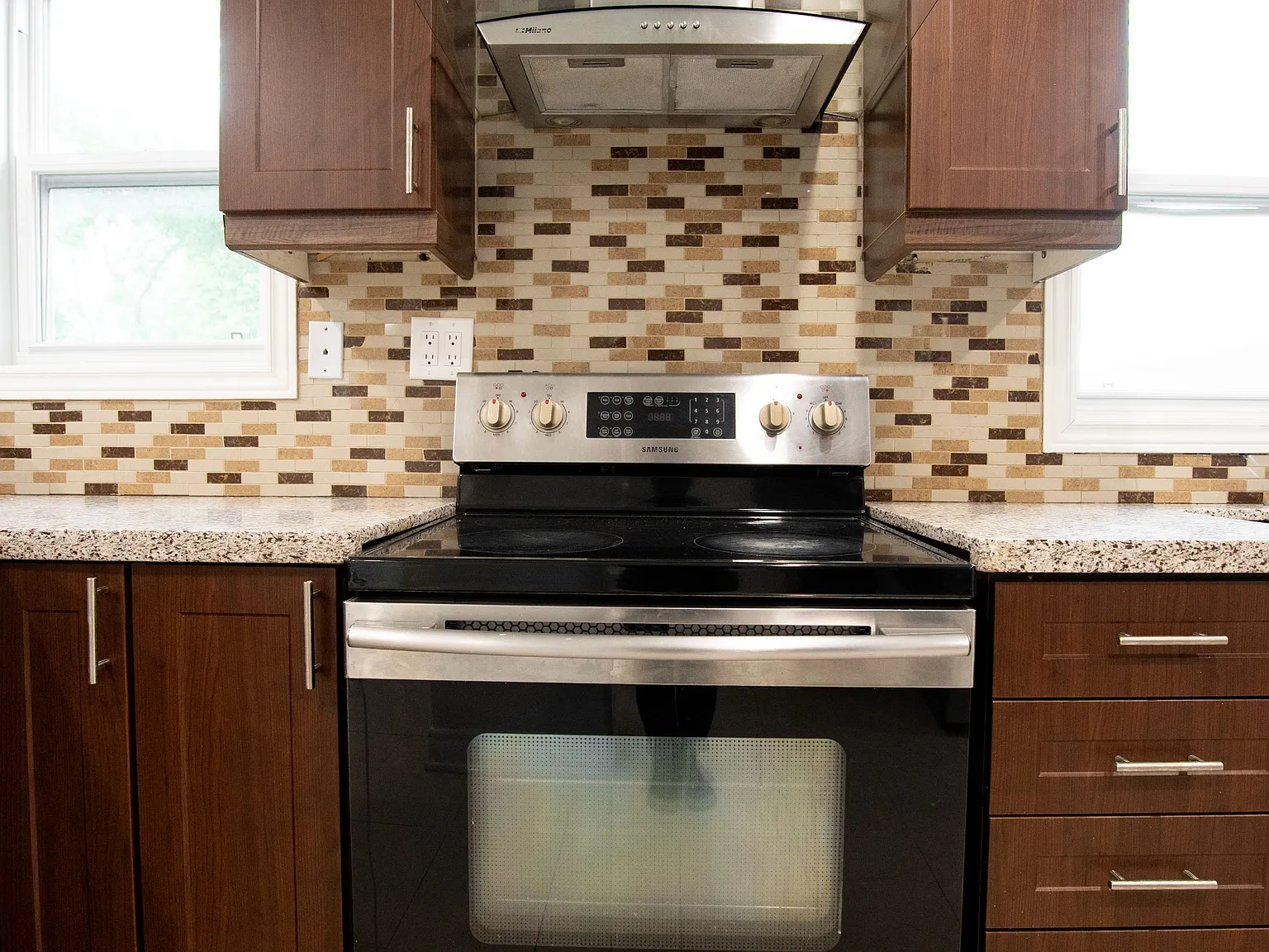 3 bed, $3,000 — Photo 3