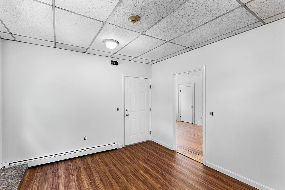 79 Oak Street — Photo 4