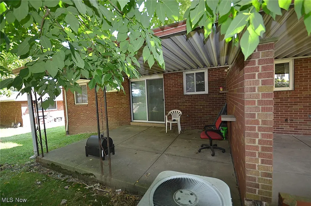 1361 Brittain Woods Rd — Photo 4