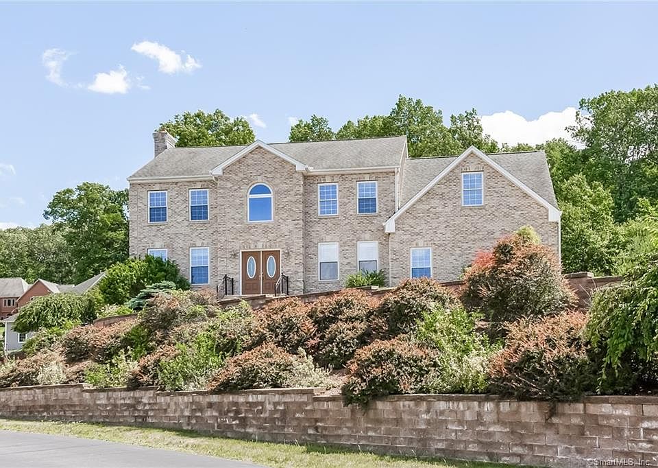 1st image of 30 Sand Hill Ln