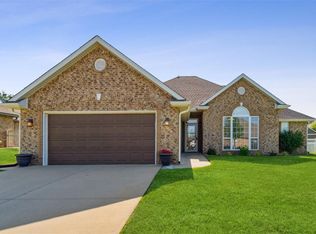 1613 Hunters Rdg, Shawnee, OK 74804