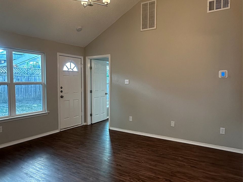 1st image of 5115 Wedgewood Dr