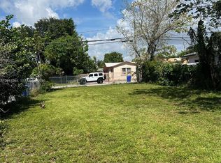 De Leon Park, Miami, FL 33127
