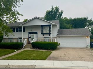 15726 Avalon Ave, South Holland, IL 60473