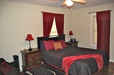 bedroom1-downstairs