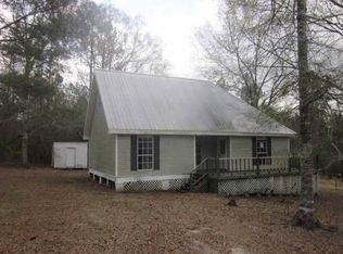 62 Earl Dubuisson Rd, Carriere, MS 39426