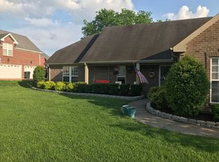 1027 Notting Hill Dr, Gallatin, TN 37066