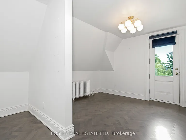 178 High Park Ave #UPPER — Photo 29