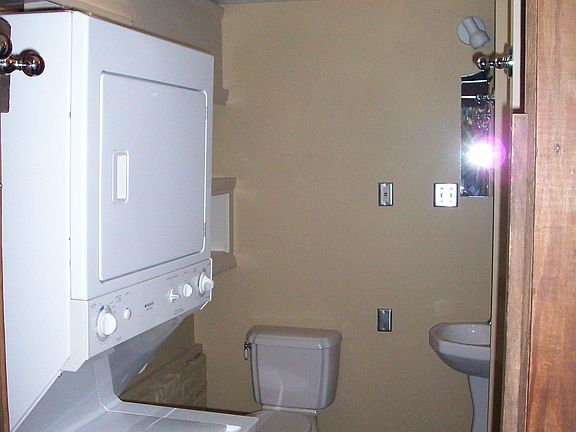 5th image of 417 Angier Pl NE #B