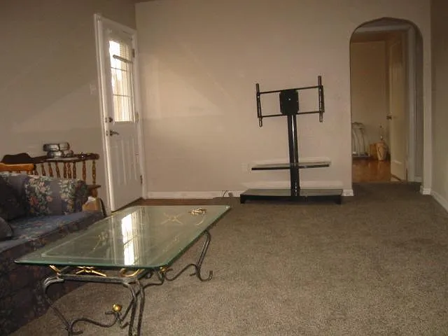 810 S 10th St — Photo 3