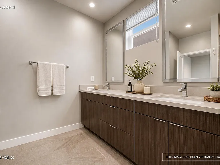 2825 N 42nd St #5 — Photo 13