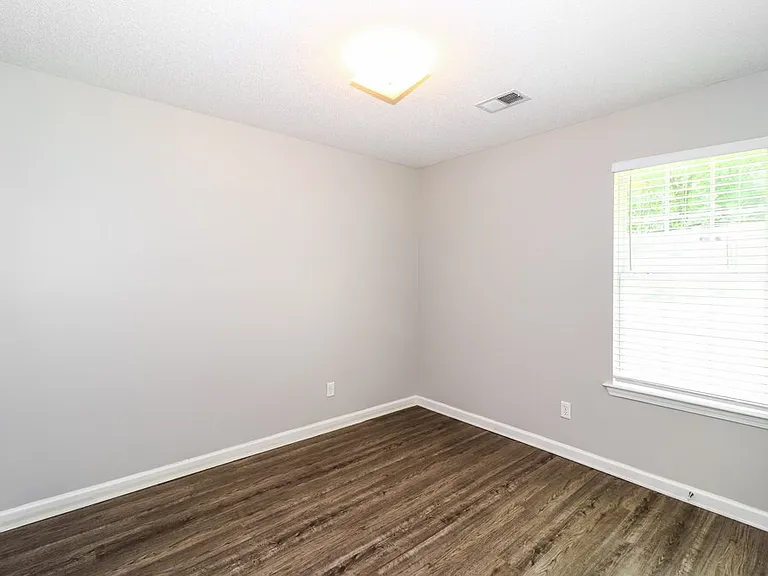 1481 Lawson Dr — Photo 13