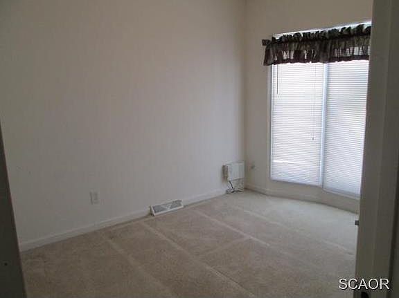 5th image of 35638 Knoll Way