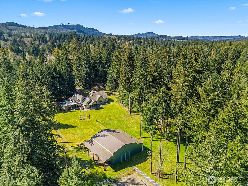 2nd image of 14723 McIntosh Lane SE
