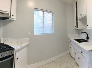 120 Roswell Ave APT 3, Long Beach, CA 90803