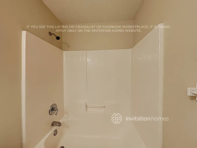 409 NW Concord Dr — Photo 18