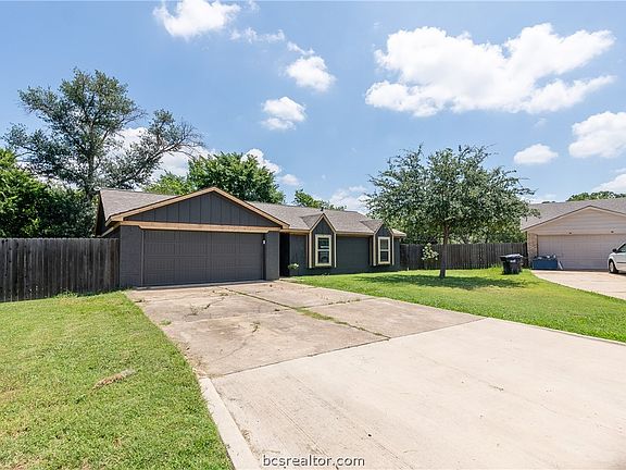 2nd image of 1309 Haley Pl