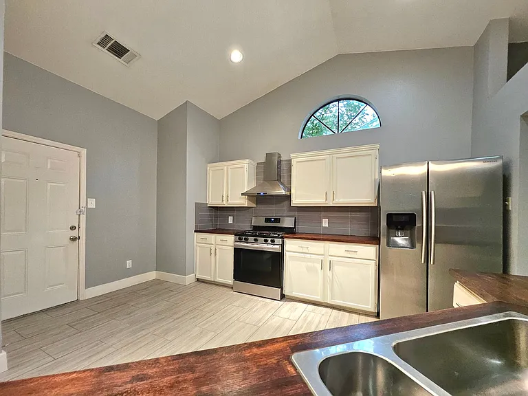 8900 Linton Dr — Photo 12