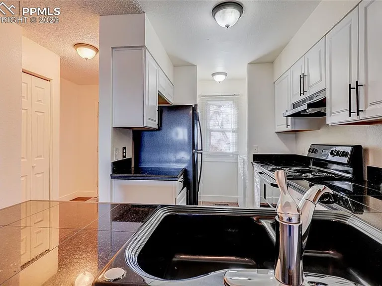 1642 S Idalia Cir #B — Photo 17