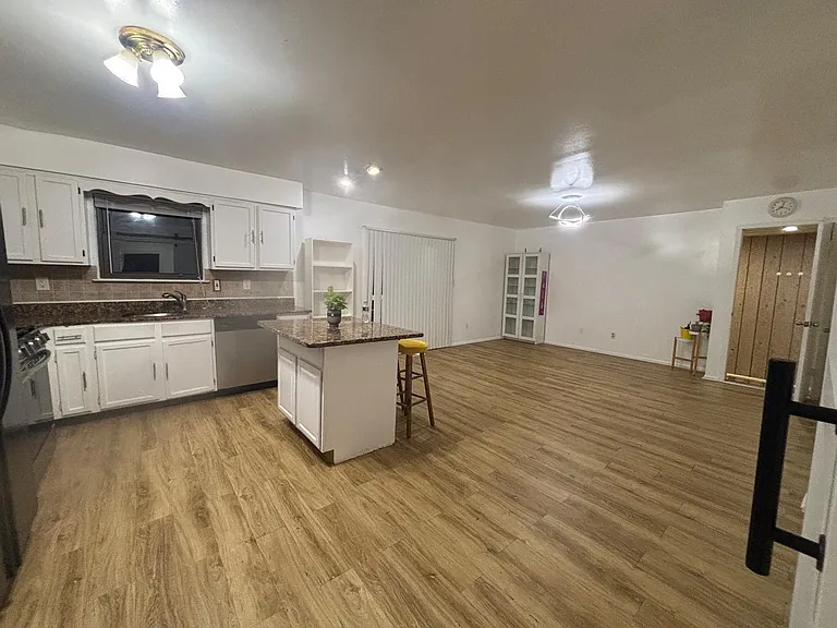 44 Westwood Cir #44 — Photo 4