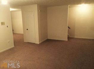 290 Winding River Dr, Sandy Springs, GA 30350