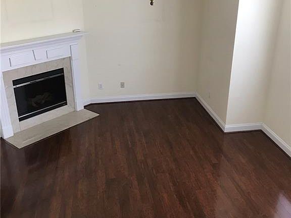 3rd image of 5740 Garden Cir