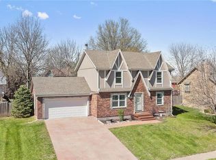 808 SE 11th St, Lees Summit, MO 64081