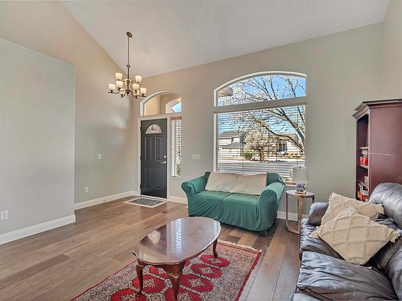 4th image of 10289 S Locust Ridge Ct W