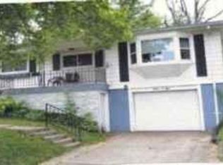 1208 16th St SW, Cedar Rapids, IA 52404