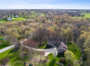 2732 Hidden Valley Trl NE, Solon, IA 52333