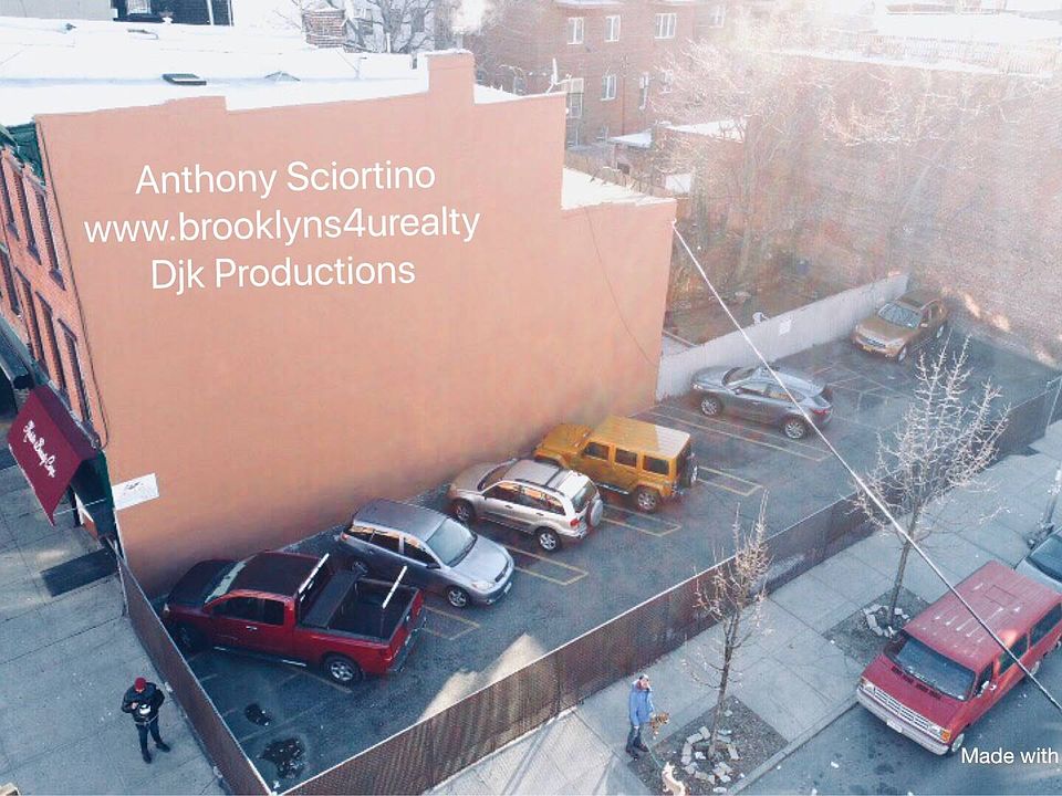 2nd image of 604 Myrtle Ave