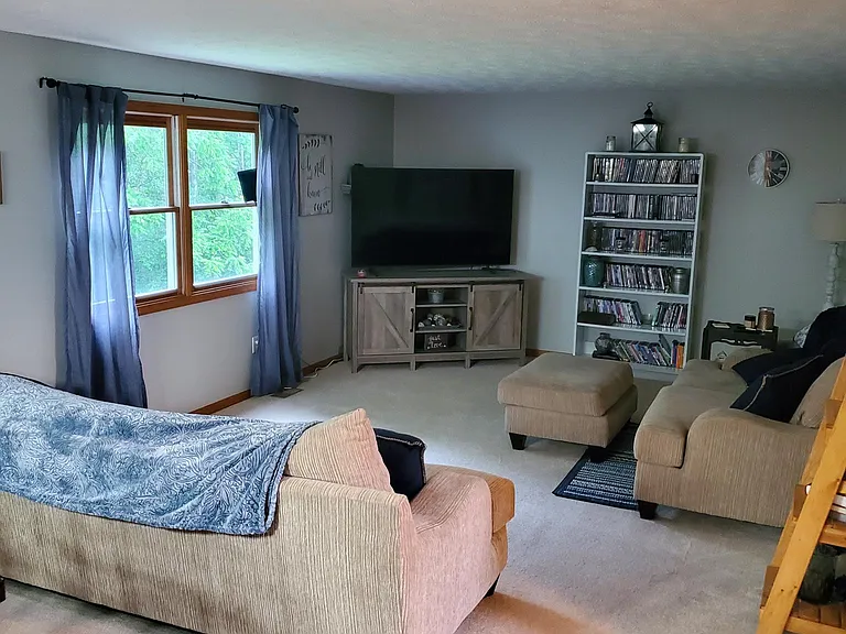 671 Alpha Rd — Photo 10