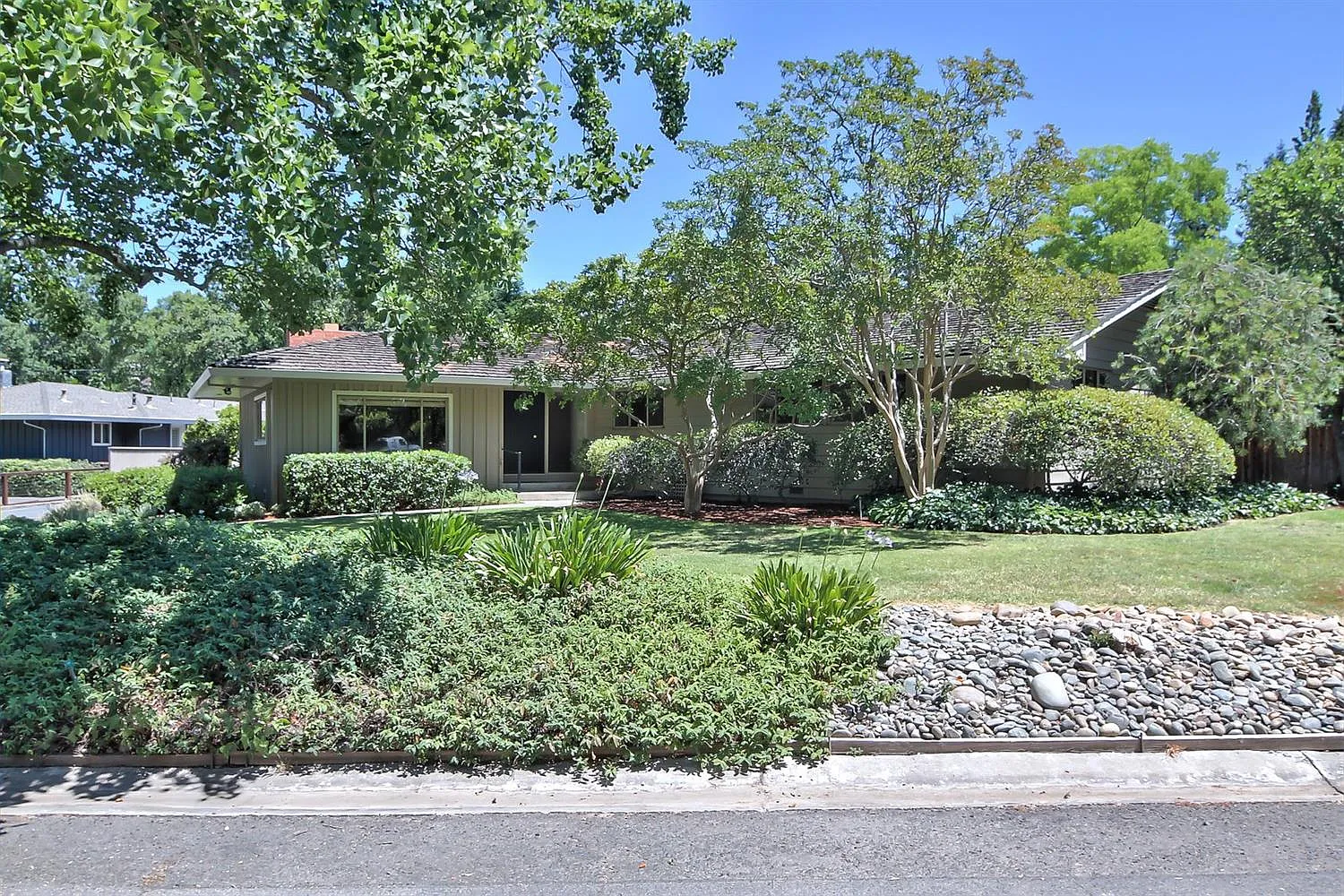 1666 Del Dayo Dr photo 1