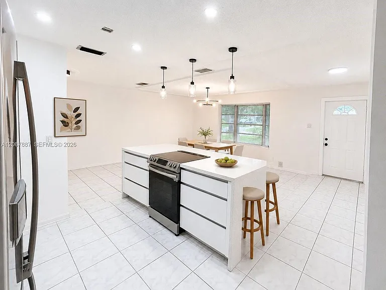 6921 NW 5th Ct #6921 — Photo 3