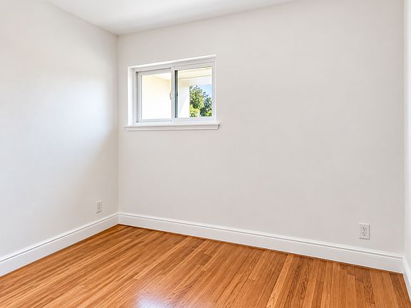 3rd image of 5985 Santa Teresa Blvd