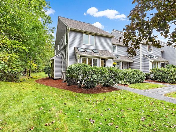 3rd image of 221 Maple Brook Rd #221