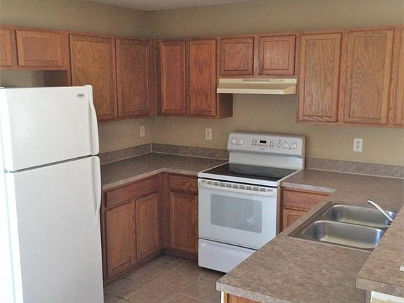 2nd image of 7908 Cherry Blossom Dr N
