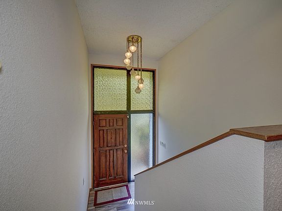 3rd image of 4119 Essex St NW